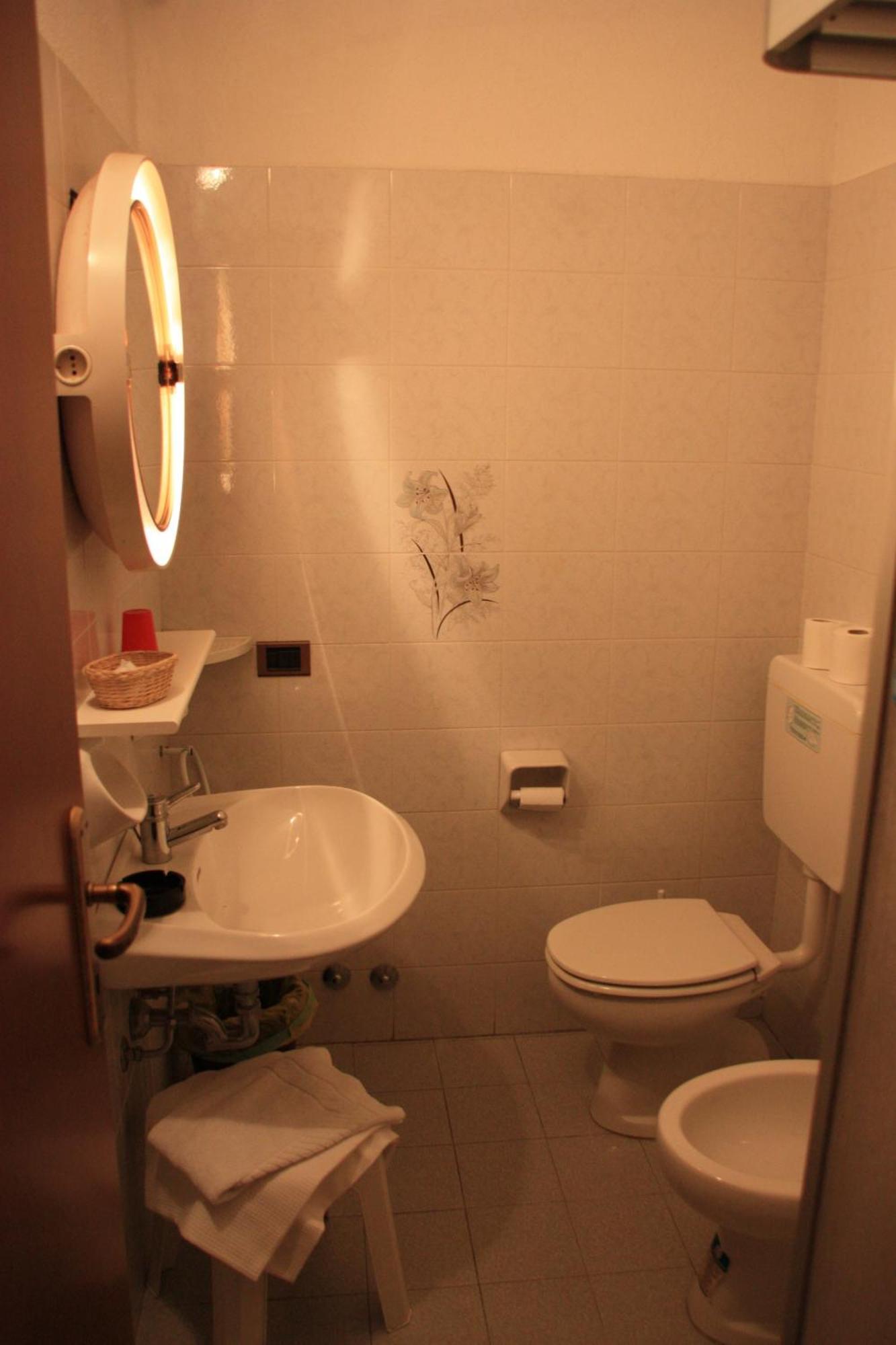 Hotel Bellevue Gignod Bagian luar foto